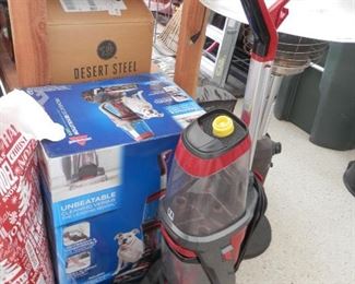 Self contained floor and CARPET cleaning machine....with box and manual....great condition.