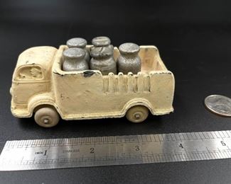 Auburn Rubber, 1937 Cabover Milk Truck, WHITE, Small Size Original White Tires 5 Milk Bottles