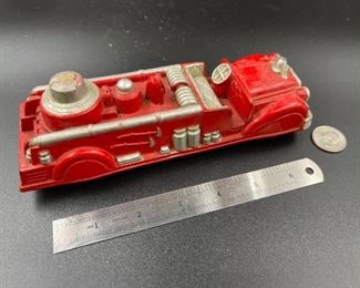 VINTAGE AUBURN RED RUBBER TOY FIRE TRUCK MADE IN USA Pre-1940s VERY LARGE