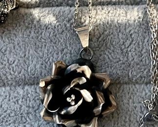 sterling rose pendant necklace