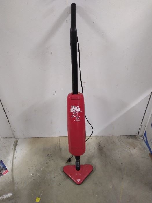 Dirt Devil Vacuum