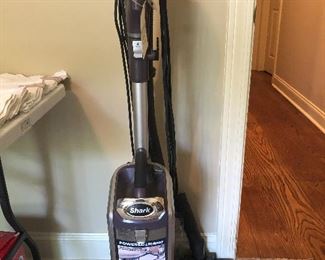 Shark - Power Lift Vacuum