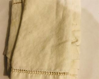 Set of 9 ivory cloth napkins $10