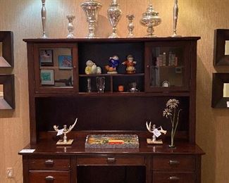 Haverty's desk/hutch combo