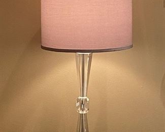 Crystal lamp with lucite base