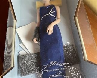 The Franklin Mint Princess Diana Porcelain Portrait Doll 