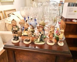 Vintage hummels (some other figurines