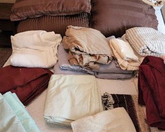 Queen Fitted Flat Sheets with Blankets