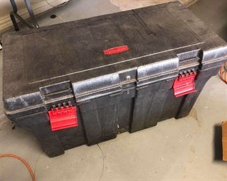 Rubbermaid Storage Container