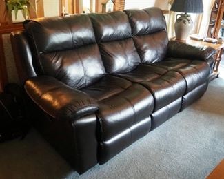 FlexSteel Leather Electric Duel Reclining Sofa, 38.5" x 88.5" x 36", Powers On
