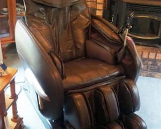 Cozzia Zero G Massage Chair, Model CZ-388, 46" x 36" x 48"