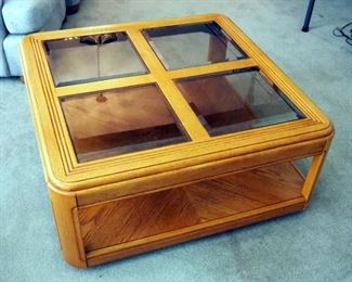 Oak Coffee Table With Beveled Glass Top, 16" x 36.5" x 36.5"