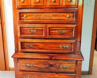 Solid Wood 6 Drawer Chest Of Drawers, 57.5" x 39" x 18.5"