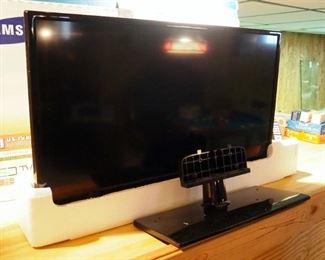 Samsung 32" LED Smart TV, Model No UN32EH5000FXZA