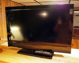 Insignia 32" LCD TV, Model No NS-32L450A11, Includes Remote