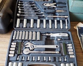 Alltrade Combination Tool Set Including Wrenches, Drivers And MarkOne Socket Wrench Set