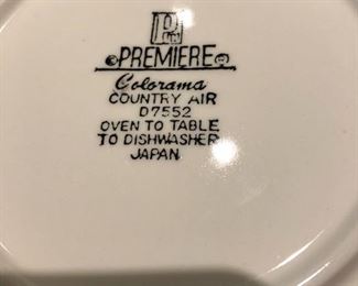 PATTERN OF BLUE FLORAL PLATES