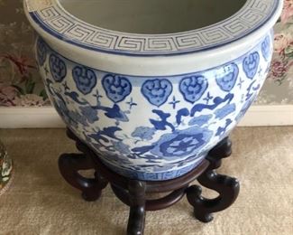 BLUE AND WHITE POT AND STAND