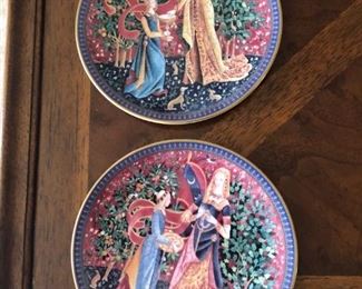 PAIR OF PLATES