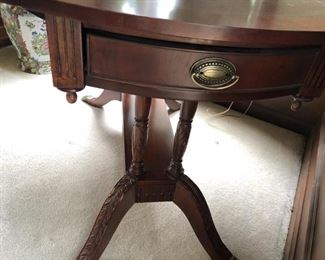 DRAWER AND DETAIL OF TABLE