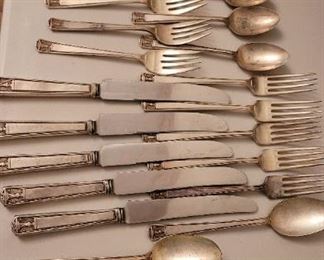 Silverware Place Setting for 4 with Extras