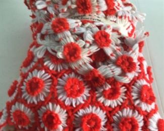 1960s knitted flower blanket and pillowcase
