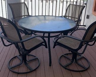 Patio Table 48" Round w 4 Swivel Chairs 