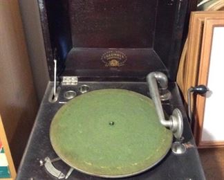 Antique wind up phonograph