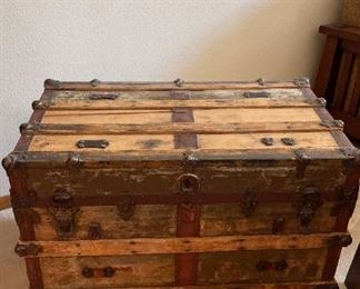 Union Trunk Makers Of Colorado Antique Trunk