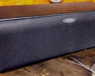 JAMO E4CEN Center Channel Home Theatre Speaker for Surround Sound Systems in Excellent Condition