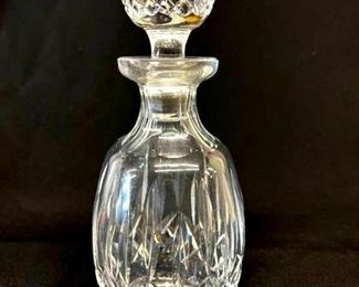 BEAUTIFUL WATERFORD CRYSTAL SPIRIT LIQUOR DECANTER WITH STOPPER - ACID ETCHED LABEL ON BOTTLE SIDE NEAR BASE WITH UNUSUAL PINHOLE MARK NEXT TO IT - SEE PICTURES!