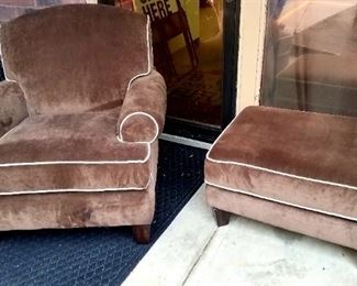 Matching Flex Steel chair/ottoman