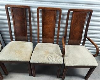 Absolutely flawless mid century solid and heavy dining set  with 6 chairs and 1 leaf
Length 72in w/leaf additional 20in
Width 44 in
Height 31in 
$600