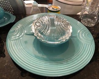 Beautiful, retired Fiestaware player with lidded dip bowl 