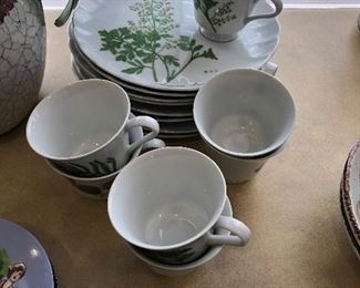 Set 45.00 plate and cup dessert set 15pc.