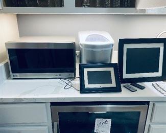 Microwave, Ice Maker, Digital Frames