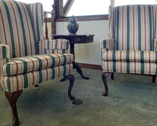 Vintage Ethan Allen Queen Anne Wingback Chairs pr, Vintage Drexel Heritage Cherry Queen Anne Pedestal Table