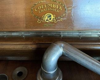 Columbia Grafonola Made in the USA Type H-2 Wind Up Phonograph