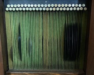 Columbia Grafonola Made in the USA Type H-2 Wind Up Phonograph