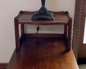 Vintage Imperial End Table/Telephone Table, Tiffany-Style Table Lamp