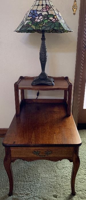 Vintage Imperial End Table/Telephone Table, Tiffany-Style Table Lamp 