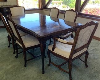 Drexel Heritage Dining Room: Dining Table w 8 Chairs and 2 Leaves, Hutch and Buffet 