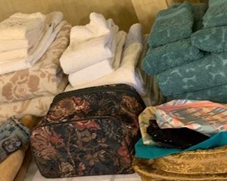 Towels (many NWT)