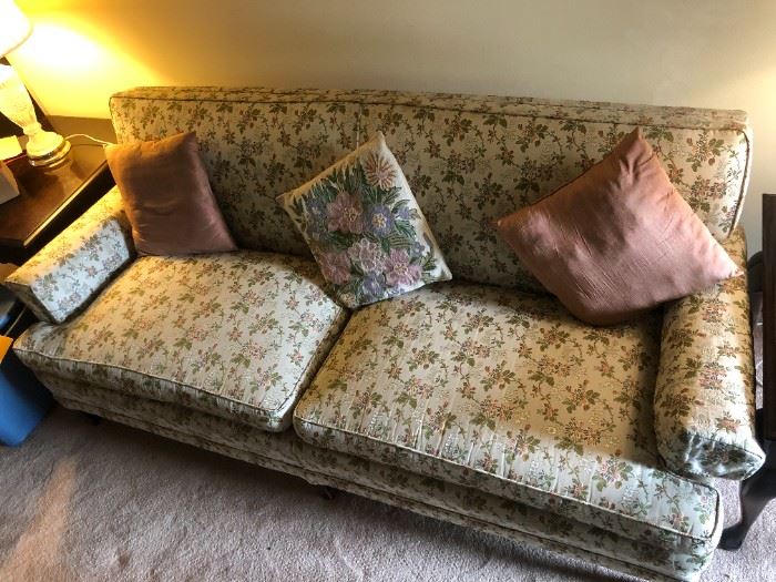 Oakville Estate Sale Furniture, western... starts on 5/28/2022