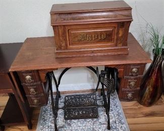 Antique Davis Treadle Sewing Machine 