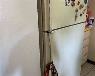 Kitchen Aid Refrigerator $200
