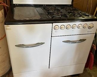 Vintage Andersons Gas Stove! $500