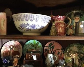 GREAT BLUE AND WHITE BOWL PLUS OTHER ITEMS