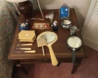 VINTAGE DRESSING ITEMS AND ONE OF A PAIR OD END TABLES
