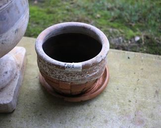 Outdoor planting pot